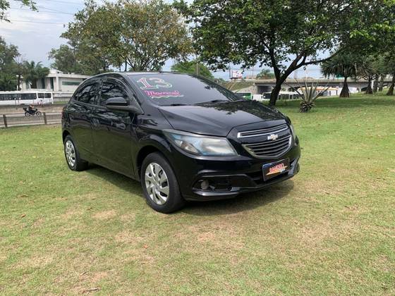 CHEVROLET ONIX 1.4 MPFI LT 8V FLEX 4P MANUAL CHEVROLET ONIX 1.4 MPFI LT 8V FLEX 4P MANUAL